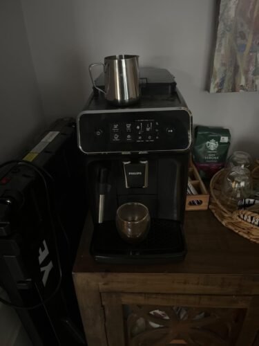 Philips Series 2200 Fully Automatic Espresso Machine with Milk Frother – EP2220/10, Ceramic Grinder, Matt Black photo review