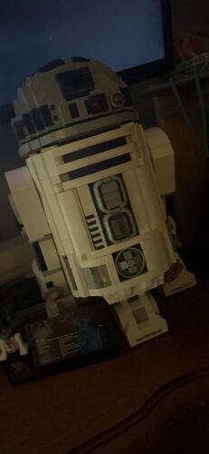 LEGO Star Wars R2-D2 75308 Droid Building Set for Adults, Collectible 3D Display Model with Info Plaque and Hidden Lightsaber, 2314 Pieces photo review