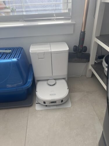 eufy X10 Pro Omni Robot Vacuum and Mop Combo, 8,000Pa Suction, Self-Emptying, Auto Mop Washing & Drying, Dual Auto-Lift Mops, AI Obstacle Avoidance, Black photo review