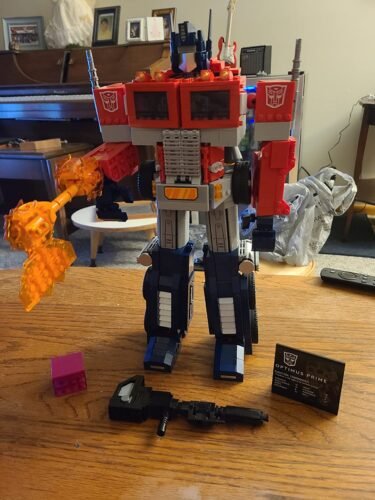 LEGO Icons Optimus Prime Transformers Set 10302 – 2-in-1 Robot and Truck Collectible Model Kit for Adults with Weapons & Accessories – Build & Display Autobot Leader – 1,508 Pieces photo review