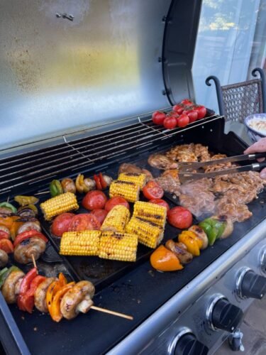 CosmoGrill Pro Deluxe 6+1 Gas Burner BBQ Grill – Large Outdoor Barbecue with Side Burner, Warming Rack, Thermometer & Weatherproof Cover – Black photo review