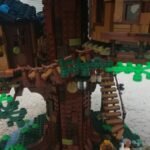 LEGO Ideas Tree House 21318 – Collectible Model Building Set for Adults & Teens, 3 Cabins with Interchangeable Leaves, Includes Minifigures, Nature Accessories & Bird Figure, 3036 Pieces photo review