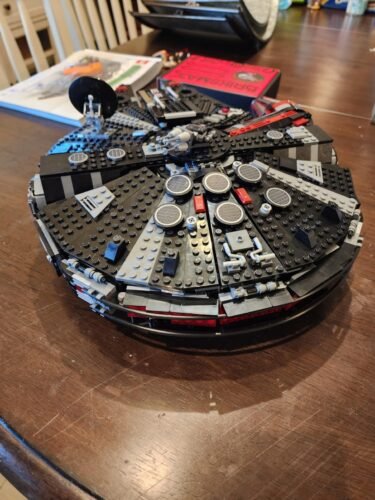 LEGO Star Wars The Dark Falcon 75389 Buildable Starship Set, Millennium Falcon Alternative with 6 Unique Minifigures, Collectible Toy Gift for Kids Aged 10+ and Star Wars Fans photo review