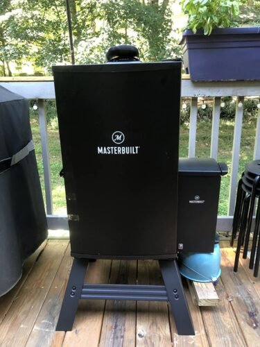Masterbuilt 30-Inch Digital Electric Vertical Smoker – 710 Sq In Cooking Area, Side Wood Chip Loader, Digital Controls, Chrome Racks & Leg Kit – Model MB20070421, Black photo review