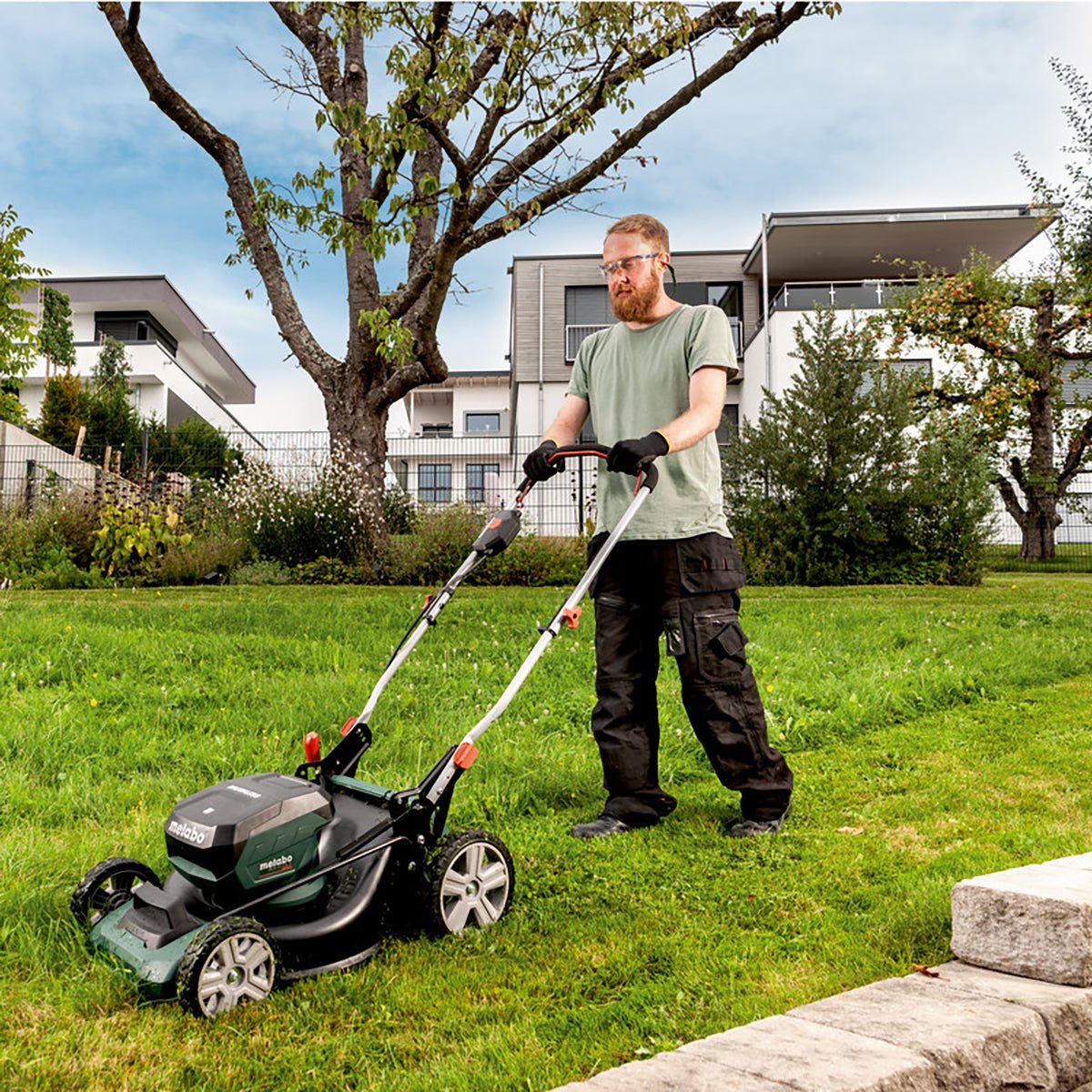 Metabo RM 36-18 LTX BL 46 36V Brushless 46cm Lawn Mower with 2 x 4.0Ah Battery & Charger