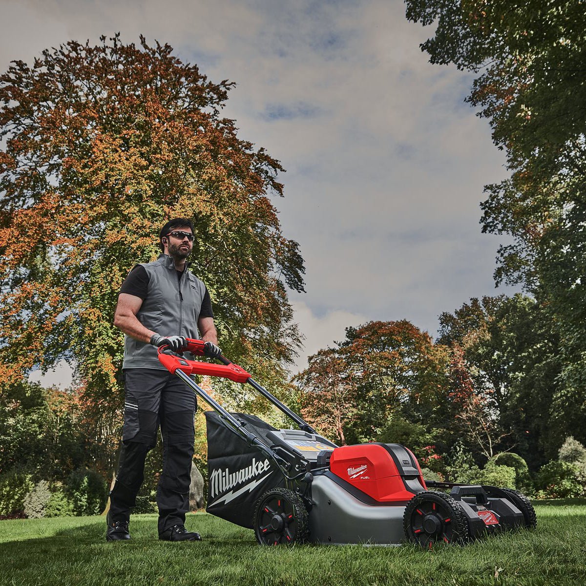 Milwaukee M18F2LM46-0 36V FUEL Brushless 46cm Self Propelled Lawn Mower with 2 x 5.0Ah Battery & Charger